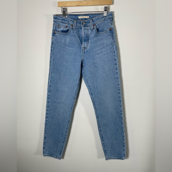 Levi's Premium Wedgie Straight Fit High Rise Jeans Size 26 Stretch Button fly - Picture 5 of 9